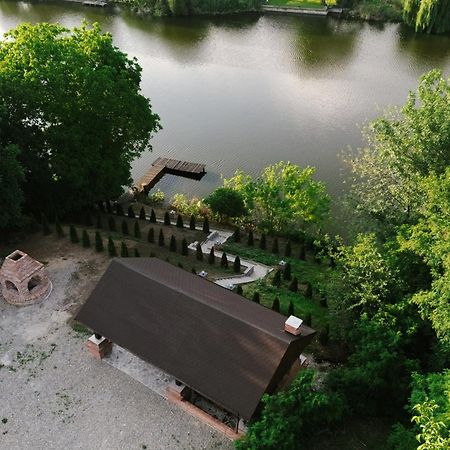 Madison Lake Villa Balotesti Exterior foto